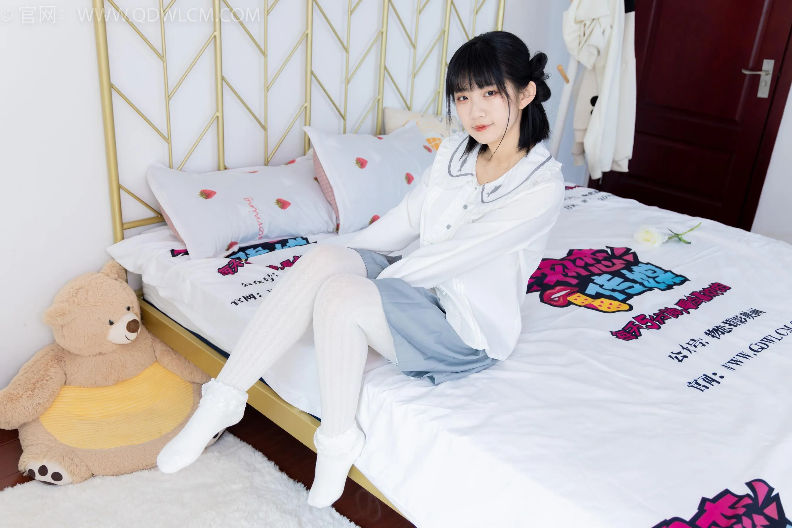物恋传媒 NO.1528 暗月-夏日葡萄 [151P]插图1